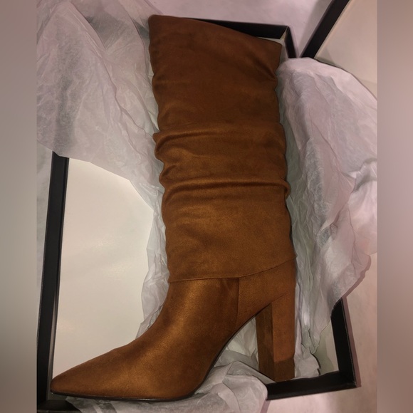 Saks Rumi Cognac Suede Slouch Boots New - Picture 4 of 5